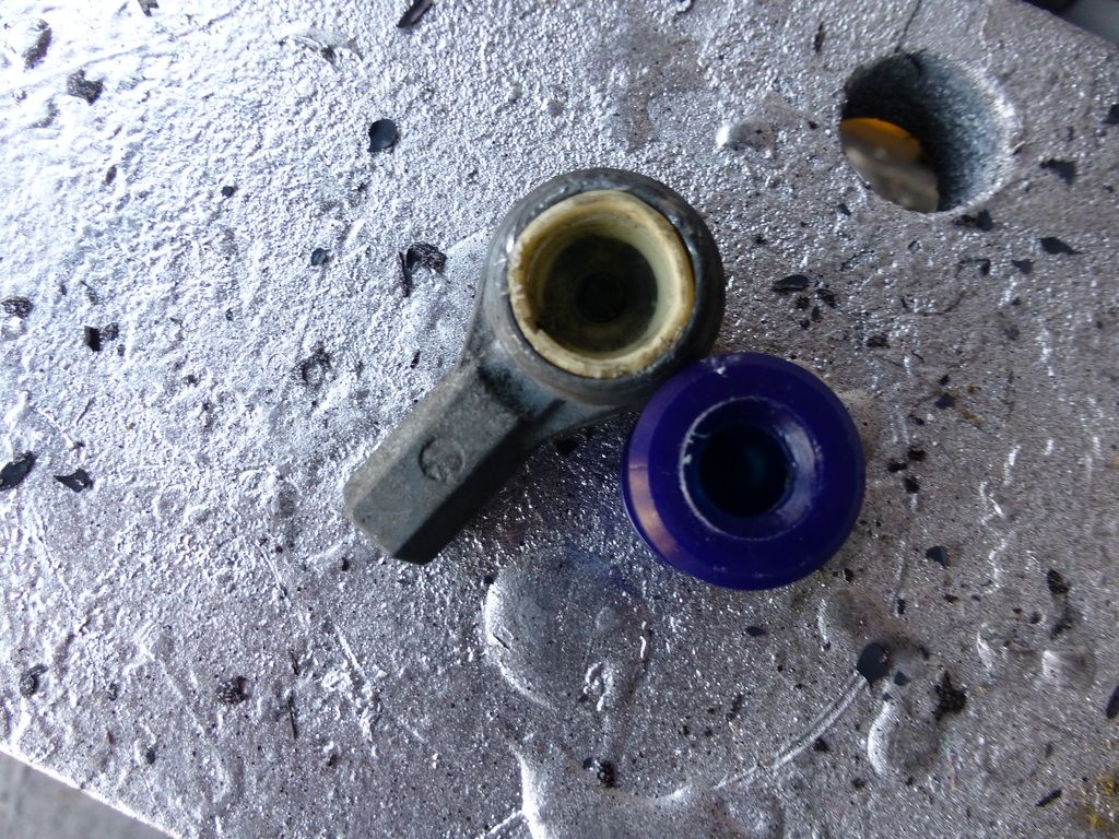 Worn gear linkage popping off fix How to Alfa Romeo Forum